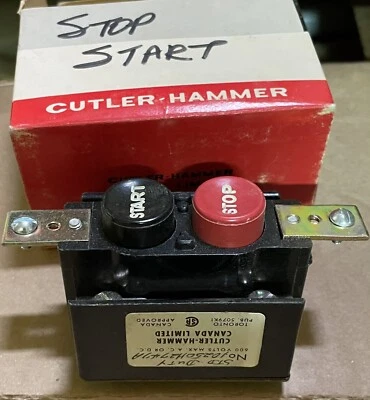 CUTLER-HAMMER 2 ELEMENT PUSH BUTTON STATION 10250H2747 - Image 1 of 4