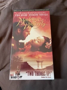 MADAME BUTTERFLY  SEALED VHS Martin Scorcese presents Deluxe Widescreen - Foto 1 di 2