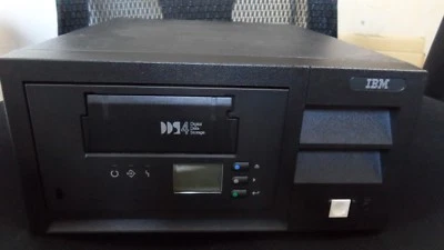 IBM 120/240Gb DDS4 DAT40 3503-B1X Tape Drive External AutoLoader 24P2442 - Image 1 of 3