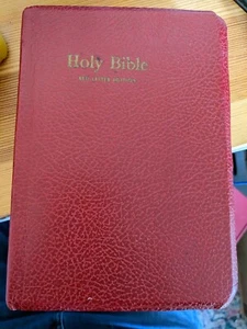WORLD Holy Bible Red Bonded Leather KJV Dictionary - Picture 1 of 2