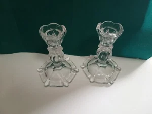 Klare schwere Glas Kerzenständer Halter Sechseck Basis gewellte Oberseite 4,5" - Bild 1 von 3