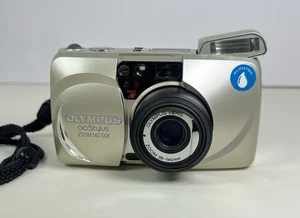 Olympus Infinity Stylus Zoom 140 DLX 35mm Point and Shoot Camera Working *READ - Foto 1 di 16