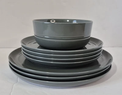 Juego de 8 platos de vajilla de cajón y barril Aaron Probyn Green Bowl Foto 1 de 4