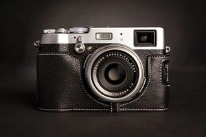 Genuine Real Leather Half Camera Case bag cover for FUJIFILM X100T Black - Picture 1 of 8