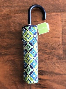 Vera Bradley DAISY UMBRELLA Hook Handle 13” Manual Travel Gift Flowers NWT - Picture 1 of 3