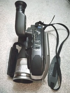 Panasonic Palmcorder VHS-C  Model No: PV-L678D - Picture 1 of 23