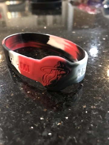 Miami Heat Nba logo silicone wristband bracelet adult Tie Dye Cover