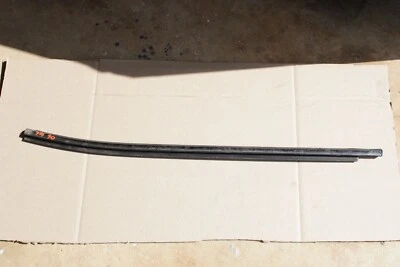2005-2010 Pontiac G6 window sweep molding outer  driver front left  oem - Image 1 of 4