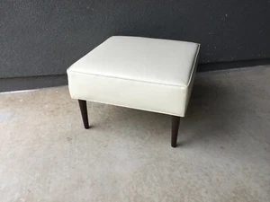 VINTAGE STOOL OTTOMAN MID CENTURY MODERN EAMES INTERNATIONAL MILO BAUGHMAN ERA - Picture 1 of 7