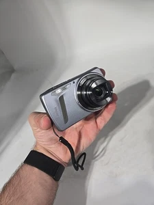 Cámara digital Kodak EasyShare M580 14 MP gris titanio zoom 8x probado 2 Gb SD - Imagen 1 de 15