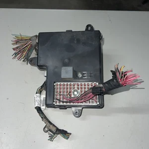 2007 Chevrolet Cobalt Body Control Module BCM 15906911 OEM #302 - Picture 1 of 8