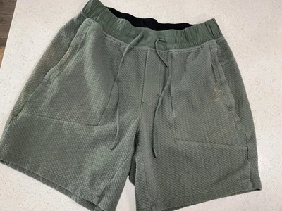 Lululemon At Ease Shorts Mens Medium Olive Green Textured Waffle Drawstring - Image 1 of 4