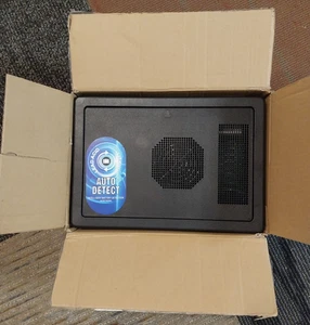 Convertidor/cargador central de alimentación para autocaravana WFCO WF-8735-AD con batería detección automática -35 amperios - Imagen 1 de 5