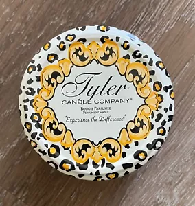Tyler Candle Company ~ Duftkerze ~ Segne dein Herz ~ 3,4 Unzen Glas & Deckel ~ - Bild 1 von 4