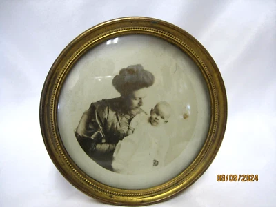 Antigo retrato vitoriano em miniatura de família em moldura de bronze dourada 4"!!! - Imagem 1 de 3