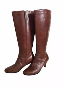Botas NikeAir para mujer Cole Haan con cremallera alta a la rodilla cuero marrón tacón 3" 8B EE. UU. - Imagen 1 de 21