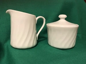 ENHANCEMENTS BY CORNING COVERED SUGAR BOWL & CREAMER SET - Picture 1 of 10