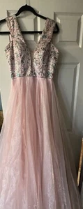 Beautiful SHERRI HILL dress size 6. Prom / Dance/ Homecoming / Ball Gown PINK - Picture 1 of 5
