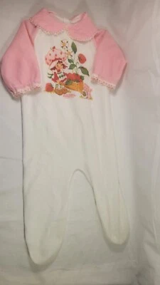 Pastel corto de fresa vintage Lullaby Land talla grande una pieza Foto 1 de 4