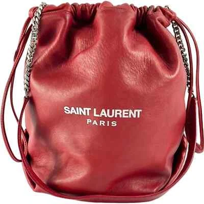 Bolso cubo Saint Laurent rojo de cuero de peluche Foto 1 de 4