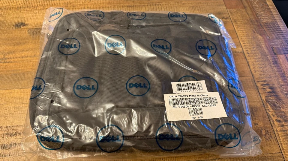 Dell Nylon Notebook Bag w/Shoulder Strap - Fits up to 14 (Black) - T43DV