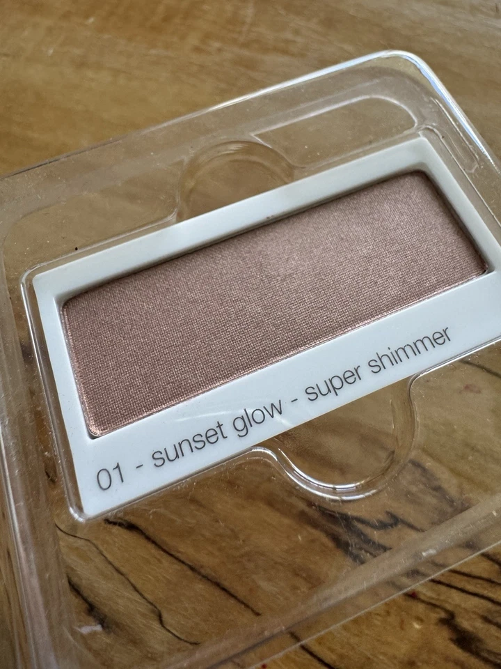 Clinique All About Shadow - 01 SUNSET GLOW - Pacote Blister - Imagem 1 de 3