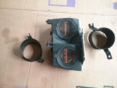 84-86 NISSAN Z31 300ZX NA MEDIDOR DE PRESIÓN DE ACEITE Y VOLTAJE DE BATERÍA OEM Foto 1 de 3