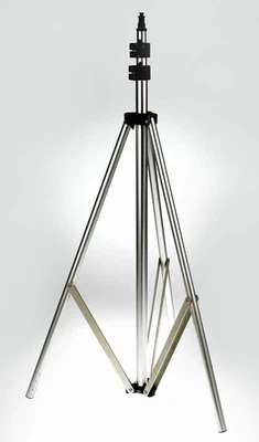 STATIVO MANFROTTO 052 - Immagine 1 di 4