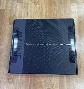 Netgear GSM4248P-100NAS M4250-40G8F-PoE+ AV Line Managed Switch - NEW SEALED! - Afbeelding 1 van 3