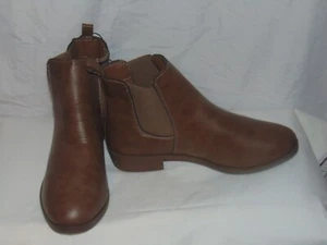 Size 8M Alexis Bendel Golida Women Brown Ankle boot - Picture 1 of 3