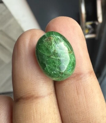 22 Ct Natural Tsavorite Garnet Cabochon - Image 1 of 4