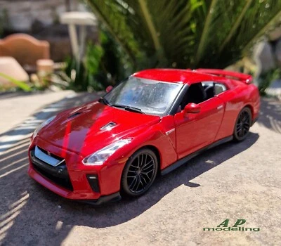 modellino auto scala 1/24 nissan GT-R  del 2017 modellini bburago usato - Immagine 1 di 4