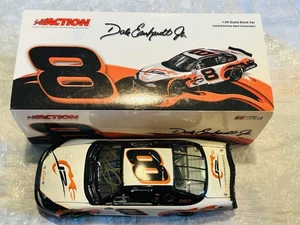 DALE EARNHARDT JR SIGNED 2003 DMP NASCAR 1/24 CAR!!!! - Picture 1 of 6