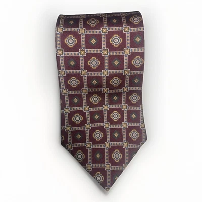 Corbata de seda pura Claybrooke vintage azulejo geométrico borgoña hecha en República Dominicana Foto 1 de 4