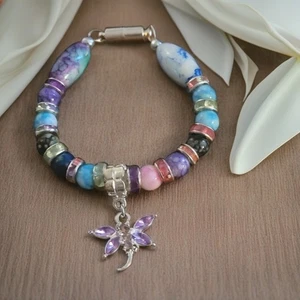Pulsera mariposa Handcraf multicolor con cuentas de vidrio estrás con cierre magnético - Imagen 1 de 5