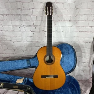 Yamaha Gc-16 Grand Concert Classical Guitar - Picture 1 of 20