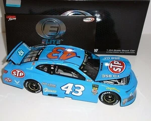 Lionel Racing - Elite - Darrell Wallace JR - #43 STP Camaro - 1 of 189 - 1:24 - Bild 1 von 5