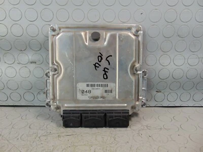 Centralina motore VOLVO V40 1.9 DIESEL 2004 0281010441 8200126494 - Immagine 1 di 4