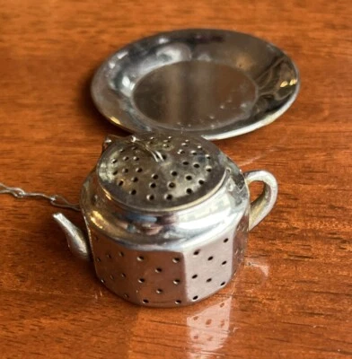 Штампованный оккупированный японский чайник чайник заварник с подложкой и цепочкой б/у BinHD - Изображение 1 из 4