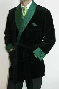 Herren Raucherjacke schwarz Samt gesteppte Robe Abend entspannend Abendessen Mantel - Bild 1 von 5