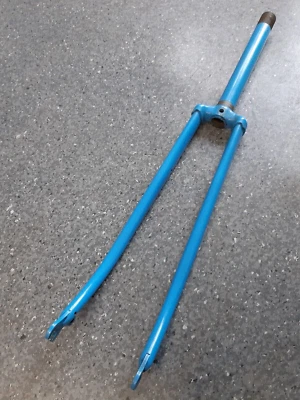Raleigh steel 1″ threaded 1980s vintage steel road fork 700c blue RAL 5015 - 23" - Image 1 of 4