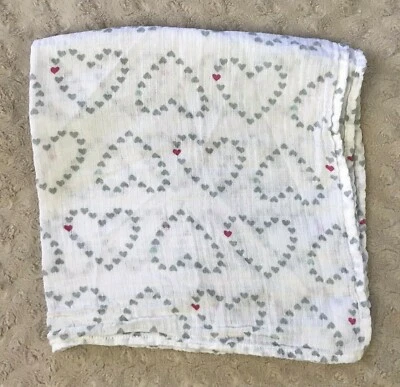 Mini manta de seguridad Aden + Anais Hearts Baby Lovey rosa blanco gris verde menta Foto 1 de 4