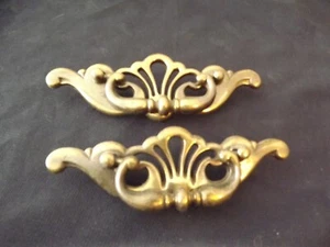 2 solid brass VTG Belwith DRAWER HANDLES 3.5" AND 3" CENTER MOUNTS - Picture 1 of 5