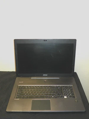 Portátil para juegos MSI MS-1773 17,3 pulgadas Core i7 para piezas - no publica Foto 1 de 4