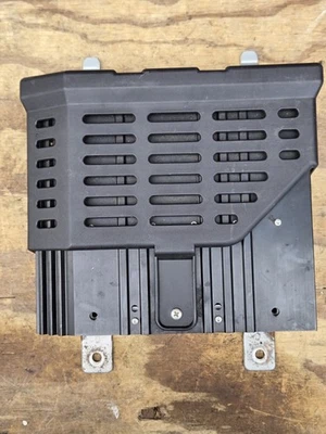 Amplificador de audio Mitsubishi Outlander 2008-2013 Lancer Fosgate 8701A089 OEM  Foto 1 de 4