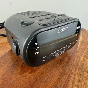 Sony ICF-C318 Dream Machine Alarm Clock Radio Black Tested/Works - Picture 1 of 15