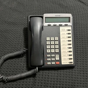 Toshiba Digital Business Telephone Set (Toshiba DKT3210SD) TESTED - Picture 1 of 12