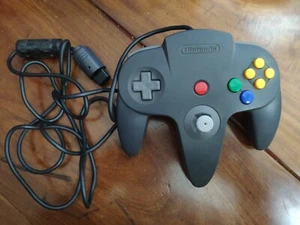 N64 Manette noire pour Console Nintendo 64 - Photo 1/2