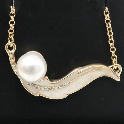 Vintage Round White Pearl Leaf Necklace Women Jewelry 14K Yellow Gold Plated - Image 1 of 4