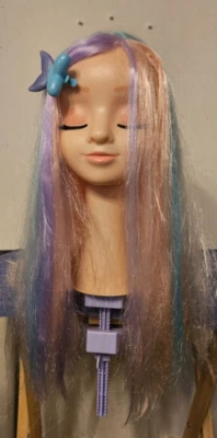 Linda peluca de peinados CGH para niñas con cabeza de peinado  Foto 1 de 4